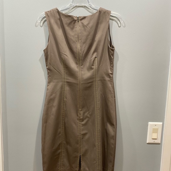 Dress - Picture 3 of 3